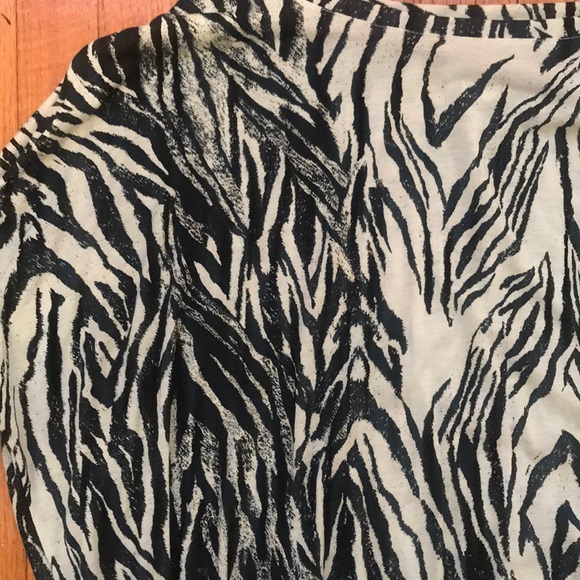 H&M Patterned Top - Picture 3 of 4